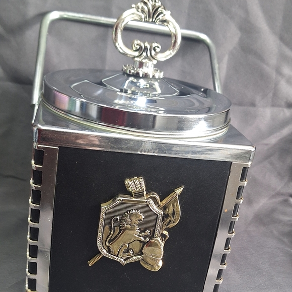 Vintage 60's-70's Ice Bucket  11 Inches Tall Medieval Style Coat Of Arms Tin - Picture 2 of 6